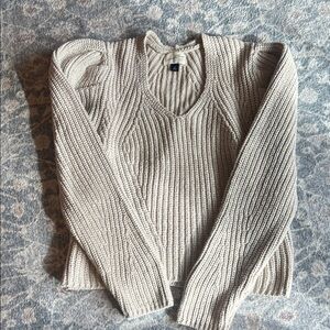 Universal Thread Women's V-Neck Sweater - Cream